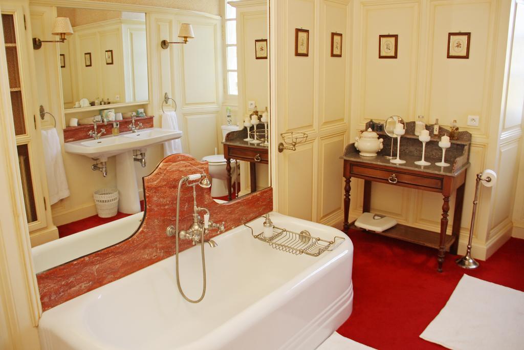 Bed and Breakfast Domaine Labattut à Saint-Astier  Chambre photo